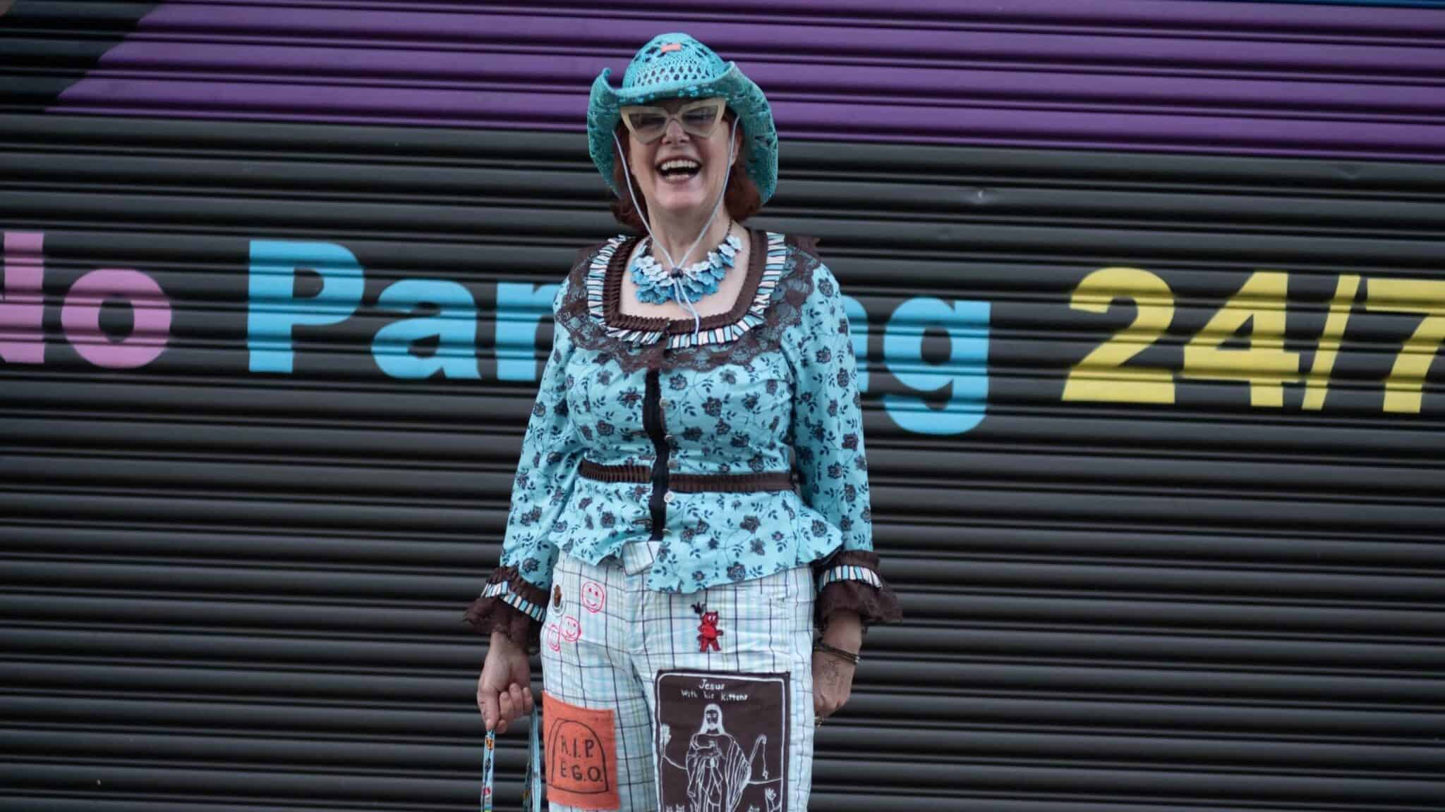 Kelly Lyles shows off her style.