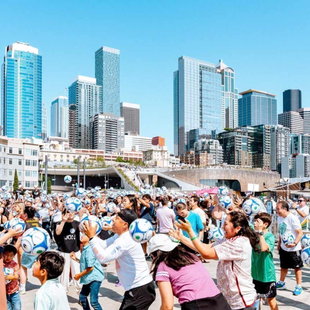 Seattle Smashes World Record