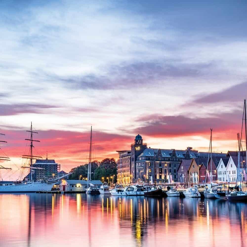 Bergen: Finding a Home, Abroad