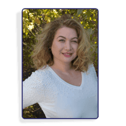 Portrait of Dr Sharone Shamir