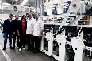 Left to right: Oscar Ariza – Maintenance Manager at Etipress, David Hernandez – Owner at Print Sys, Vini Munzberg – GEW’s Sales Manager for Latin America, Jorge Pabon – Director at Etipress and Diego Santos – Production and Planning Director at Etipress.