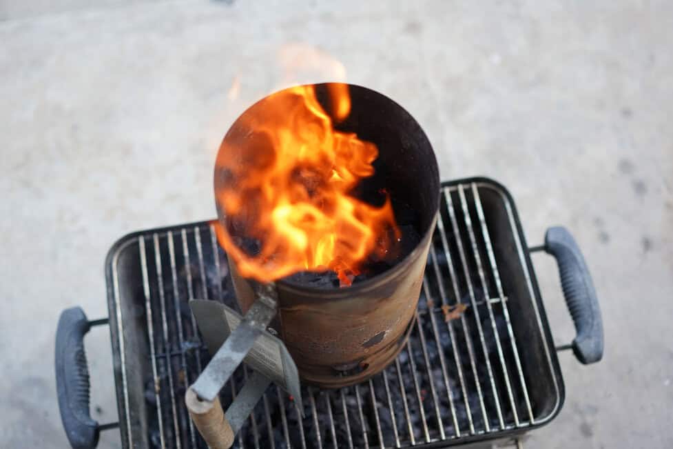 How to Start a Charcoal Grill Without a Chimney Starter: Easy Hacks