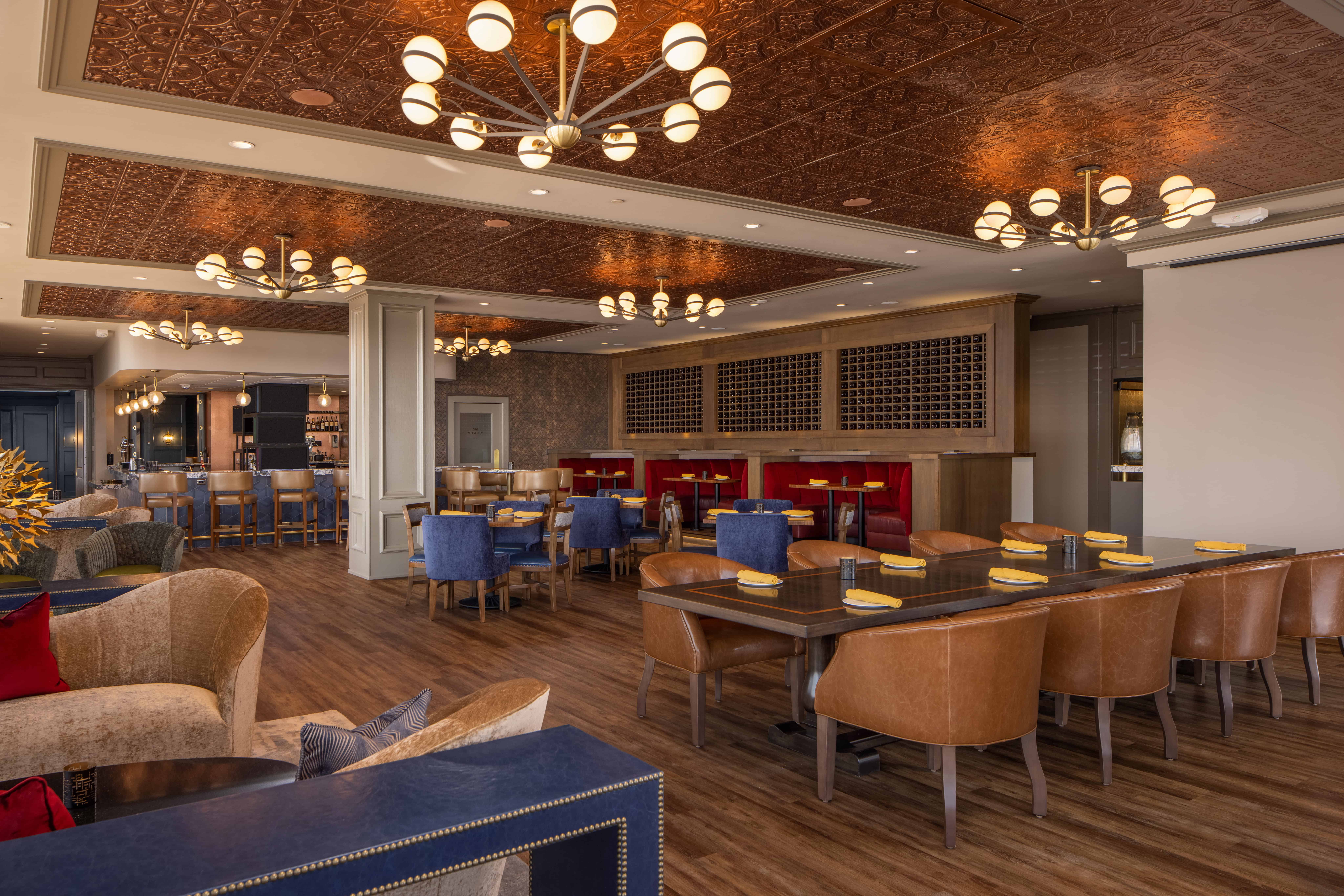Summit Club of Tulsa - PHX Architecture by Mel Willis