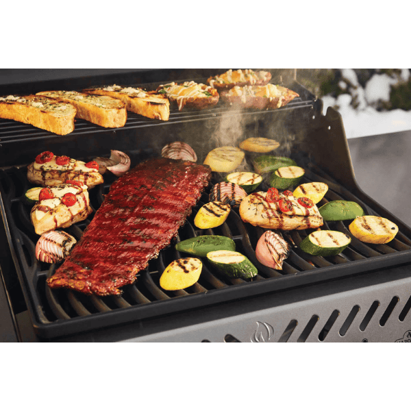 Parrilla de gas propano Napoleon Freestyle 365, 3 quemadores