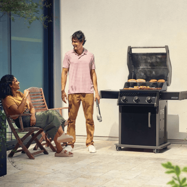 Parrilla de gas propano Napoleon Rogue 425 3 quemadores
