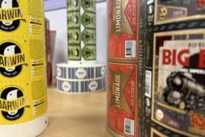 Основной бизнес компании Eperon в сфере маркировки продукции переживает бурный рост с 1990-х годов, чему способствует пищевая промышленность и производство напитков.