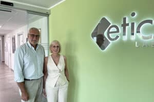 Сайт etic.a был основан в 2009 году Джанни Оливьери и Патрицией Виндфанг.