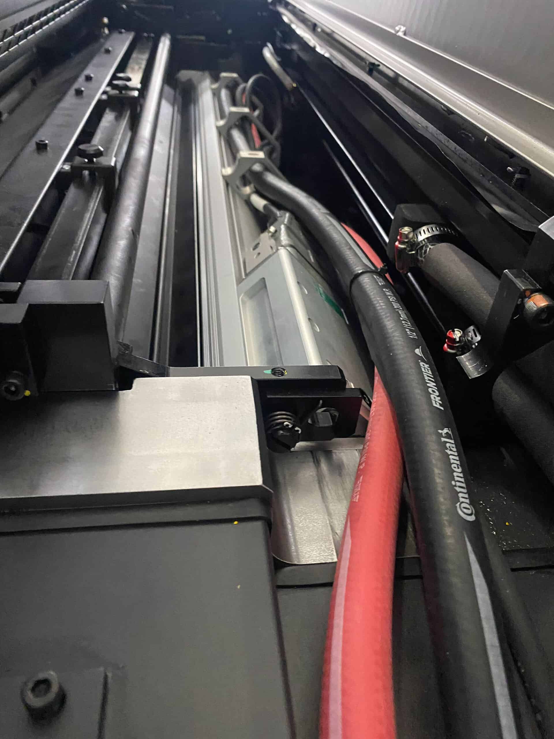 このアメリカの印刷会社は、8色Komori GL29にE4CとLeoLEDを組み合わせました。