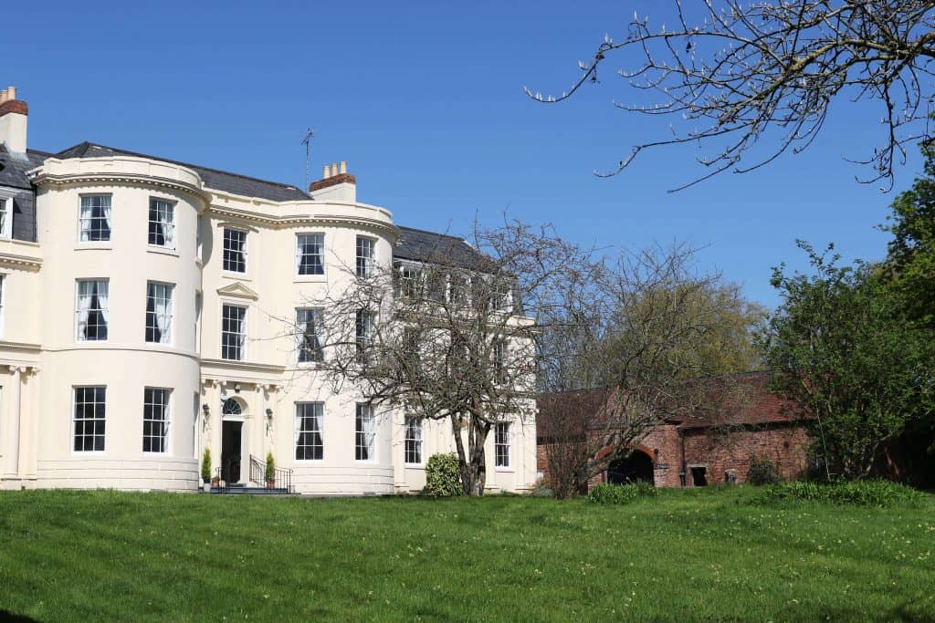 FrontOfClinic_AbbeycareGloucester