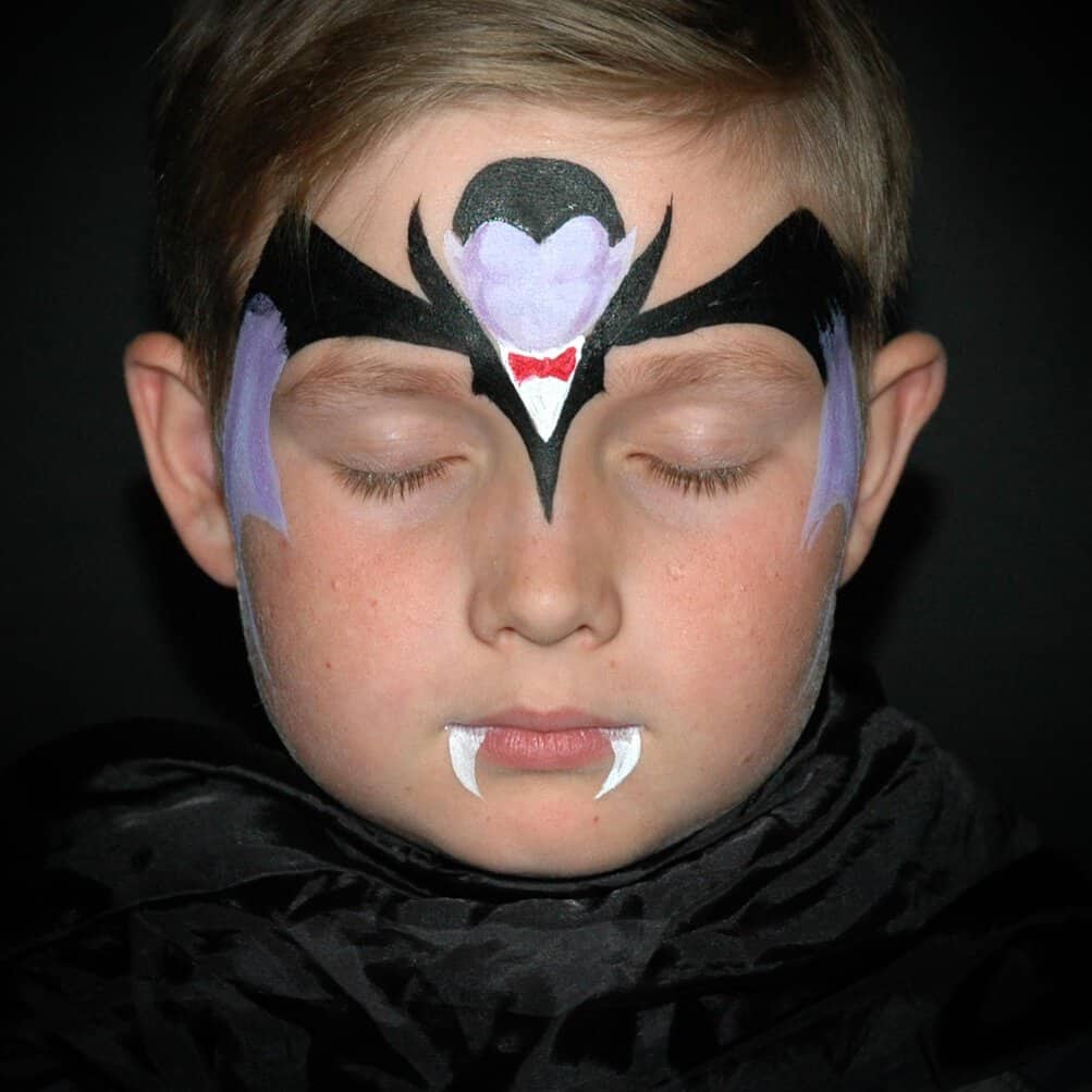 DIY Count Dracula Costume  Halloween vampire, Kids halloween face, Face  painting halloween