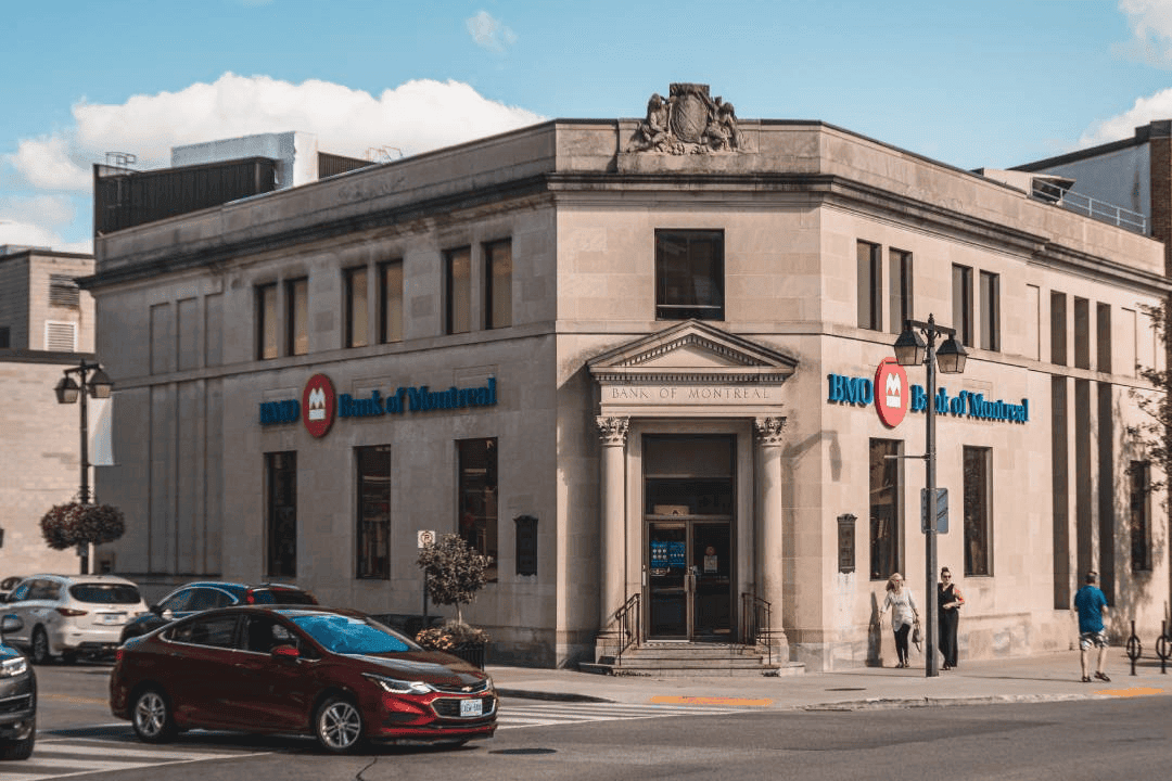 Difference Between Credit Union and a Bank in Canada