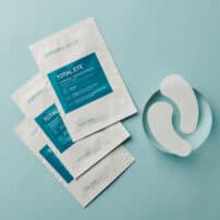 Total Eye® Hydrogel Treatment Masks sachets and mask showing - available in Canada