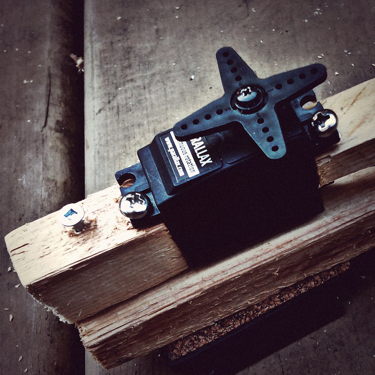 _motor-wood