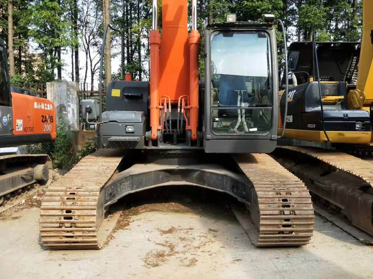 Almost New Used Hitachi ZX240 Excavator with Best Price on Sale - Image 3