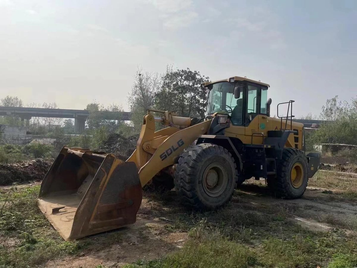 Used SDLG LG956F Second Hand Wheel Loader Front End Loader - Image 4