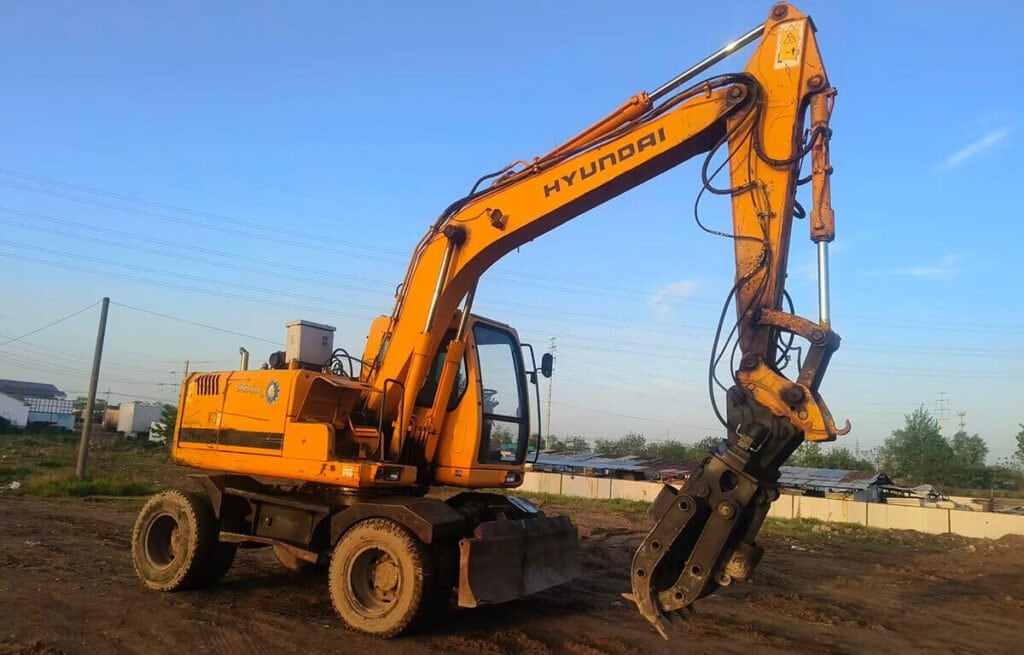 excavator article 20