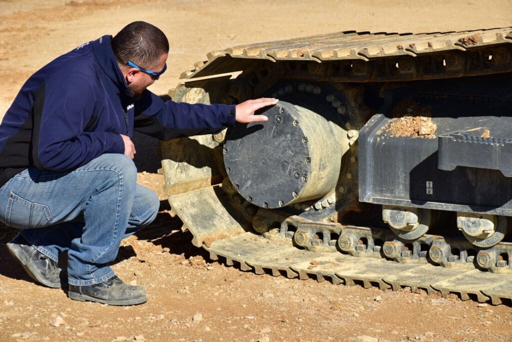 Inspecting drive motor