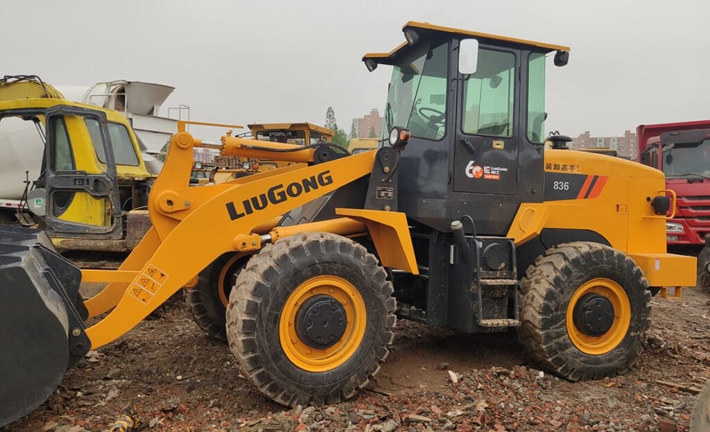 loader article 33