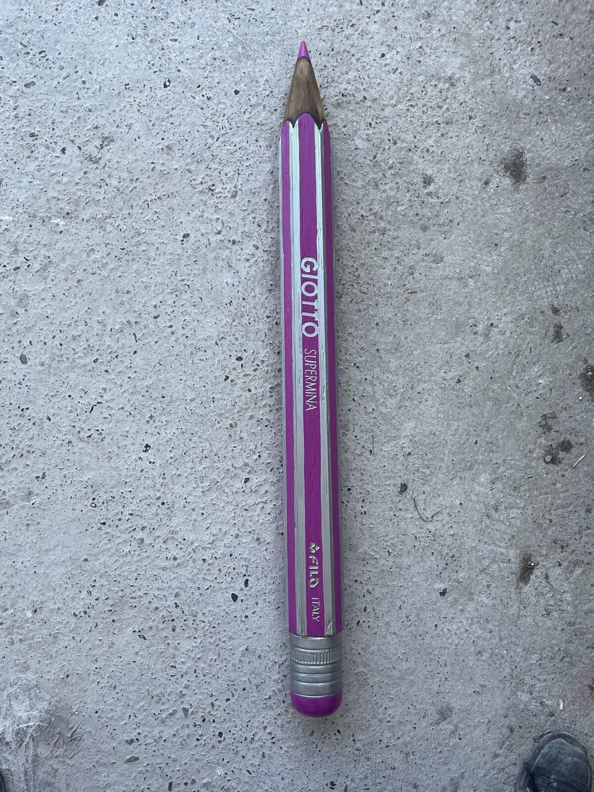 Valeria Vaccaro - Supermina gomma viola 115x10,5x9 cm