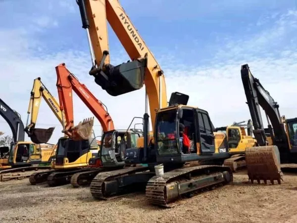 Used Hyundai 275Lvs Second hand Excavator Machine in Stock - Image 2