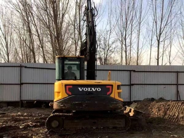 Secondhand Volvo EC80D Small Hydralic used Crawler Excavator in Stock on Sale - Image 2