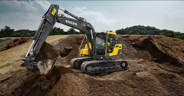 Second-hand Volvo EC120D Used Small Excavator for Sale - Image 2