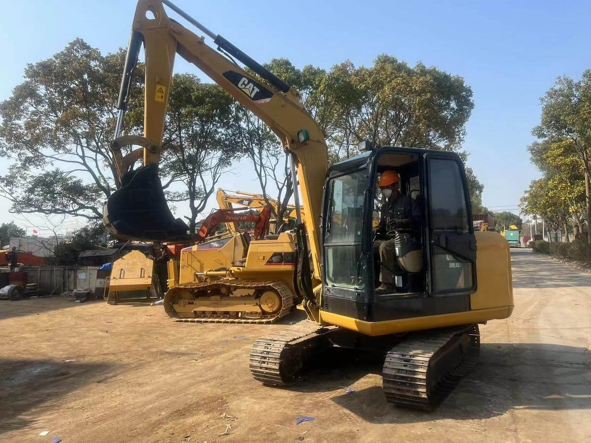 Used Caterpillar 305 5ton Mini Excavator with Low Price - Image 3