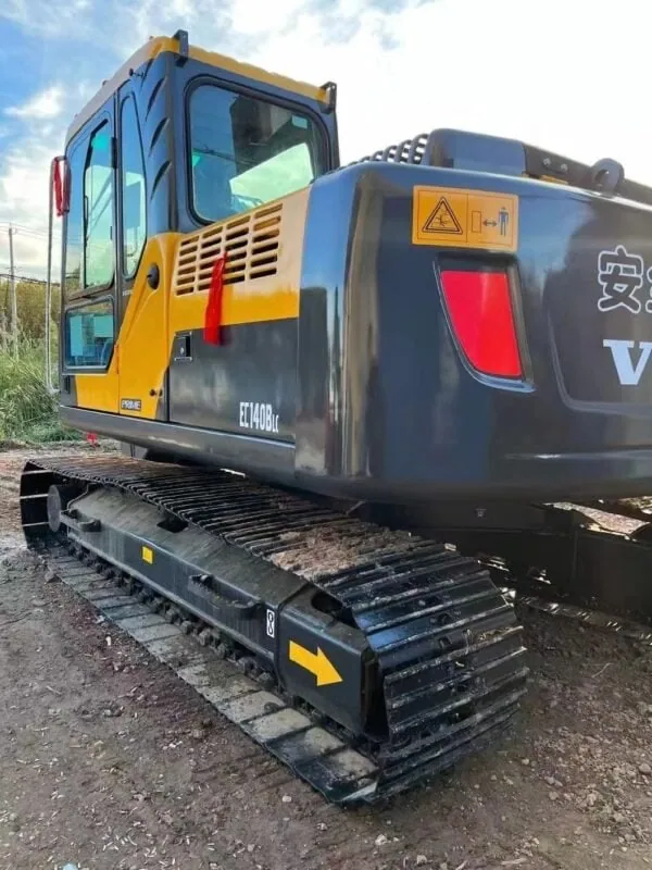 Second-hand Volvo EC140BLC 14 Ton Digger Used Excavator - Image 3