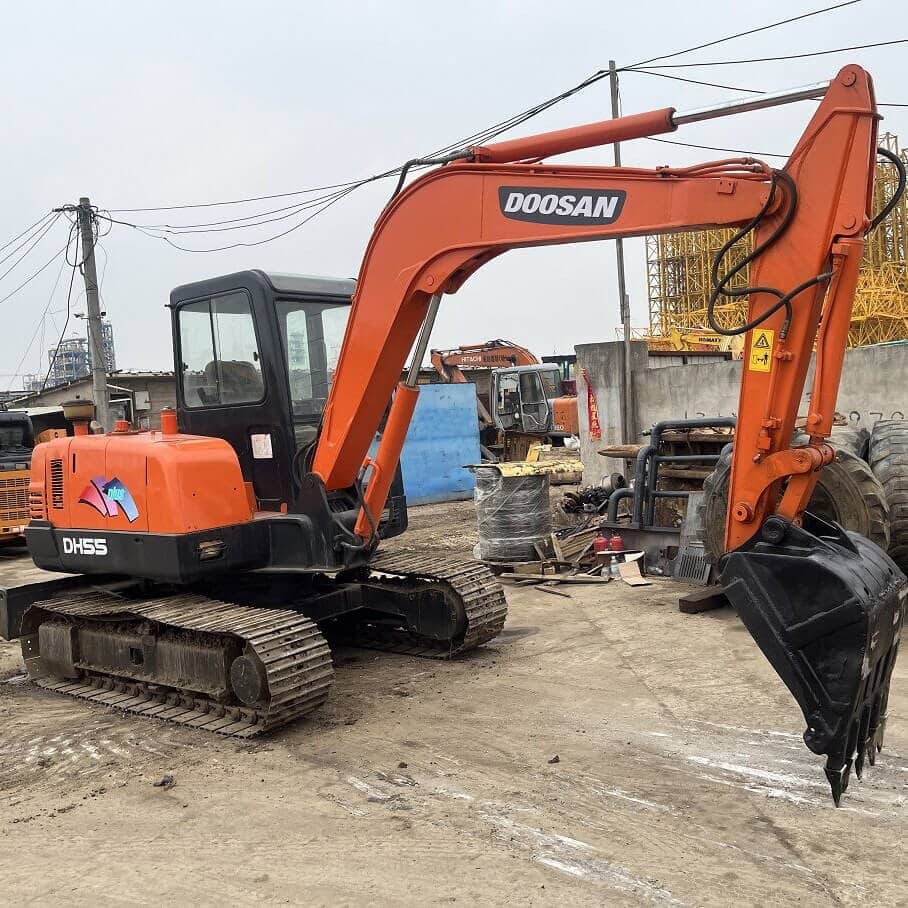 Hydraulic Used Doosan DH55 Excavator For Sale 5.5 Ton Small Digger