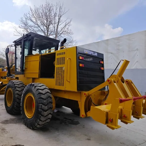 High-Performance Used CAT 140H Motor Grader for Efficient Road Construction - Image 3