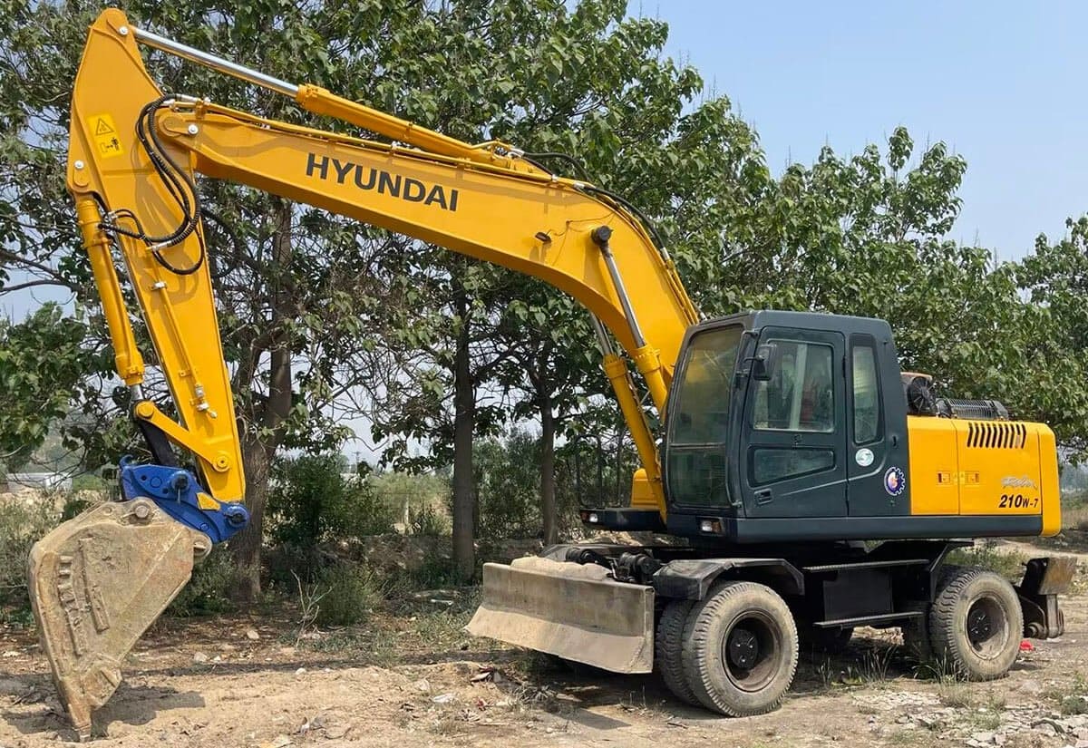 Environmental Regulations to Consider When Buying a Second-Hand Excavator