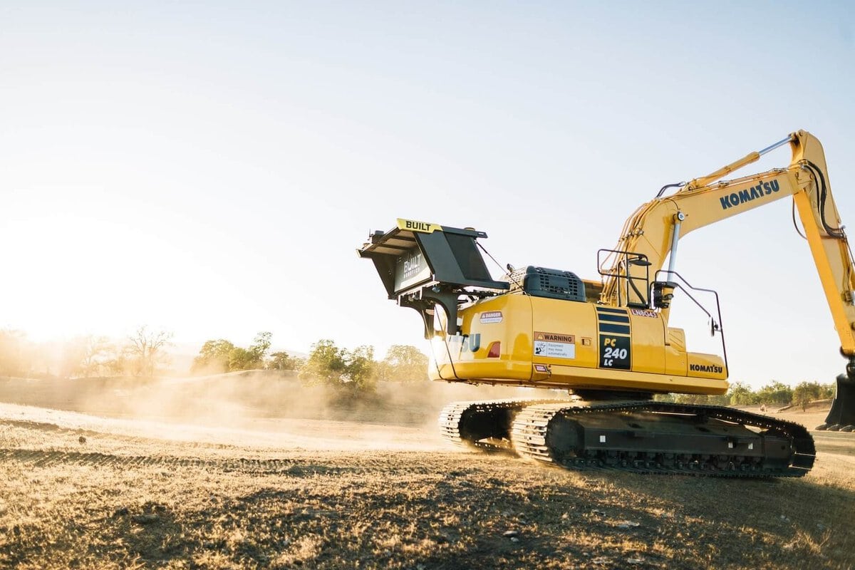 What Are the Key Excavator Safety Practices Every Operator Should Follow?