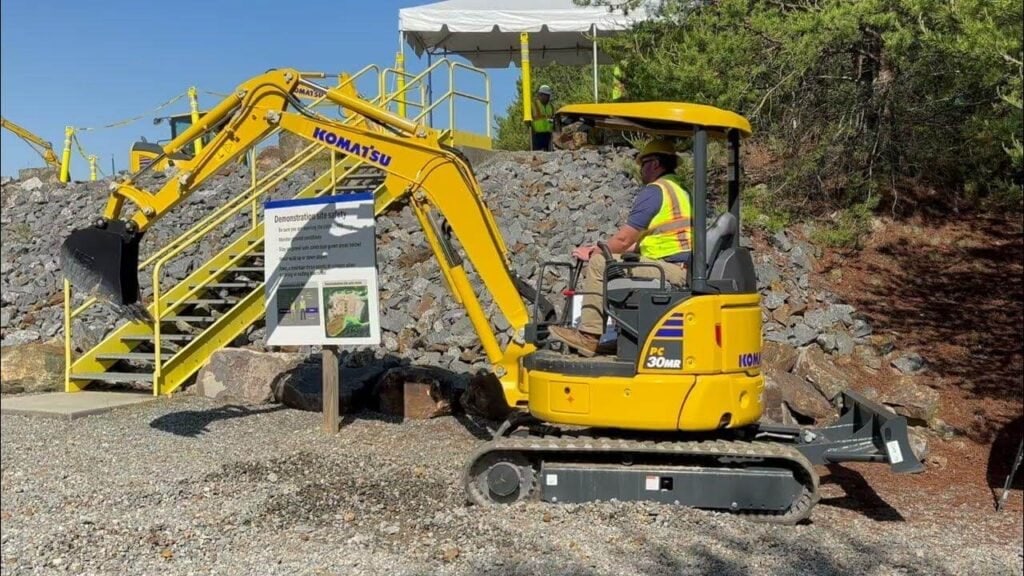 mini excavator lifting capacity 1 2