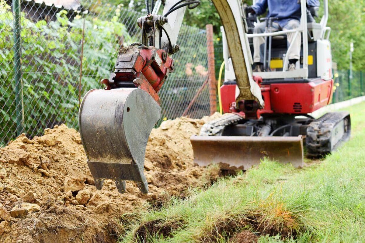 mini excavator for landscaping