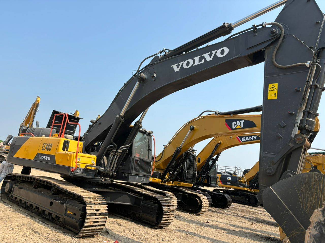 excavator final drive problems