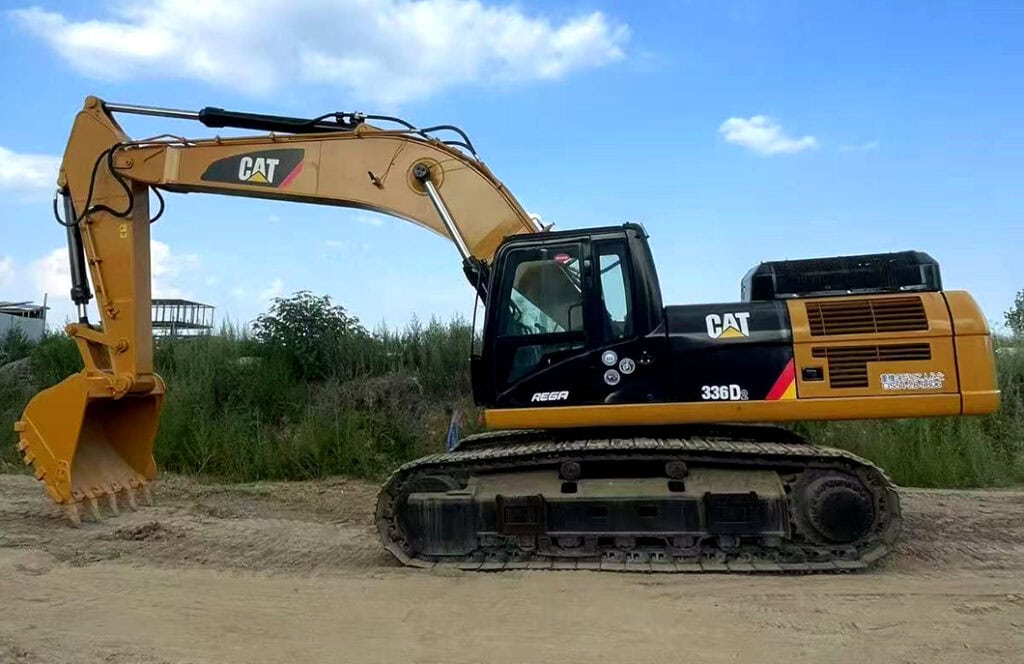 Cat 330 vs 336