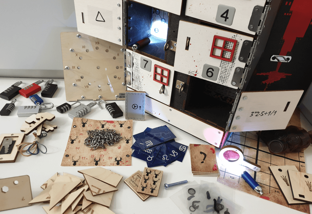 Maniac's House escapekist met puzzels en sloten