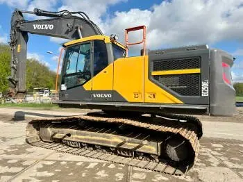 Used Volvo Ec240 Ec240dl Excavator 24ton with Good Conditions - Image 2