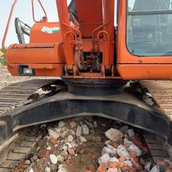 Used Doosan DH220LC-7 Excavator Hydraulic Original 21 Ton Machine - Image 4