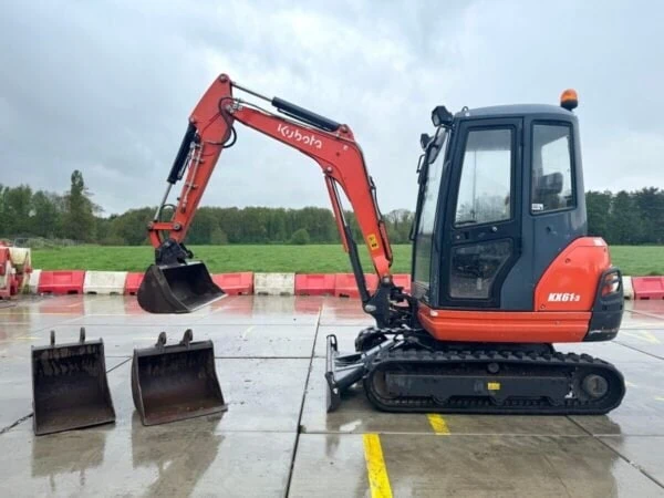 Original Japan Second-Hand Kubota KX61-3 Mini Excavator in Stock on Sale - Image 2