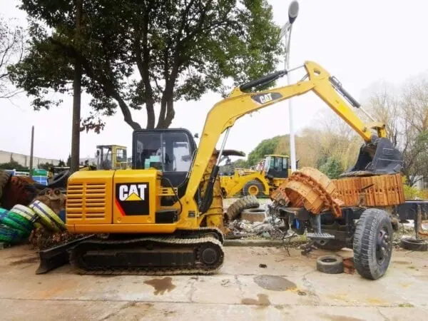 Used Caterpillar 305 5ton Mini Excavator with Low Price - Image 4
