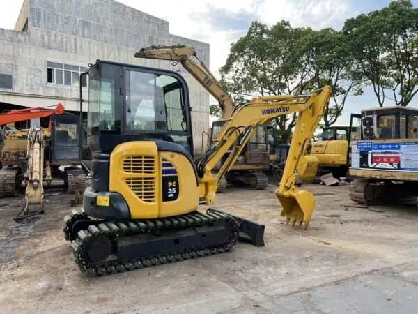 Second-hand Komatsu PC35 Mini Excavator Digger in Stock on Sale - Image 4
