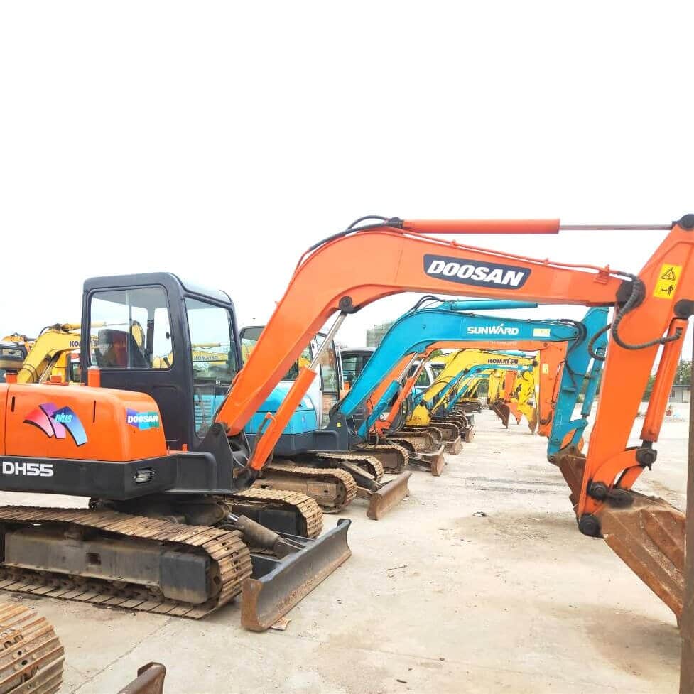 Excavadora hidráulica usada Doosan DH55 a la venta Excavadora pequeña de 5,5 toneladas