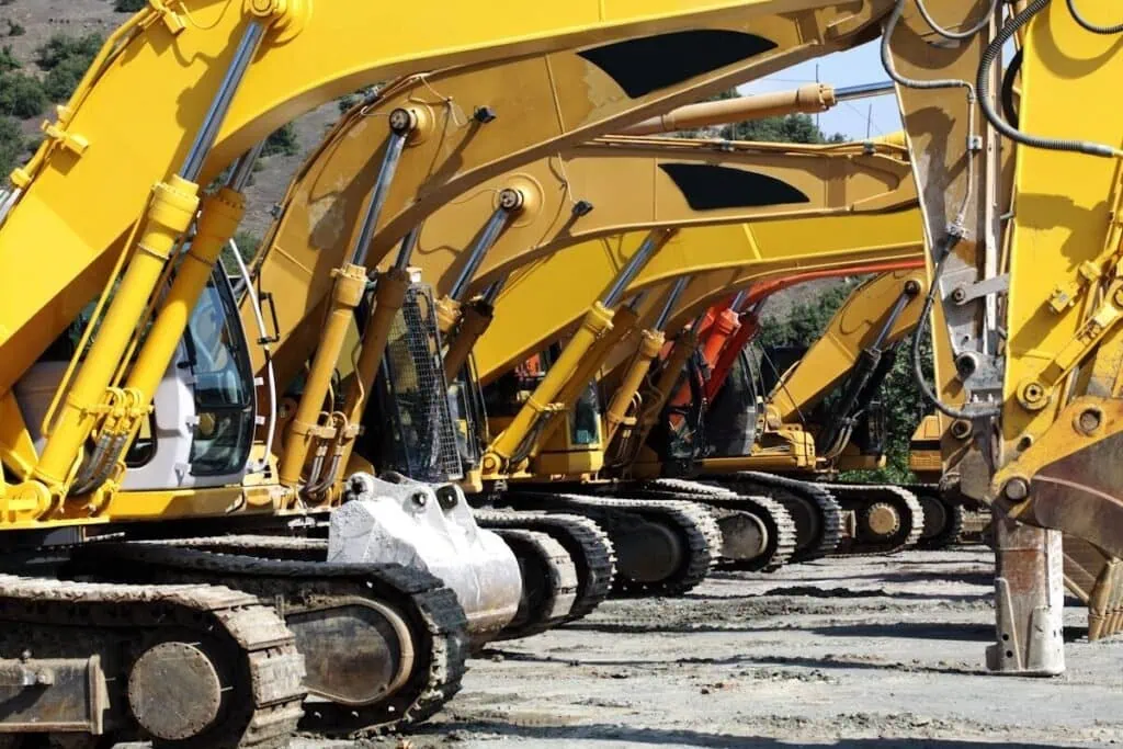Advantages and Disadvantages of Excavators