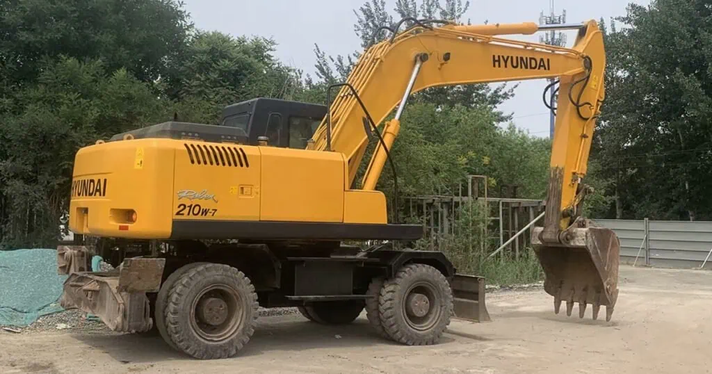 excavator article 18