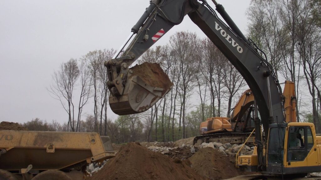 Excavator Driver Training: Why It's Essential and What It Entails