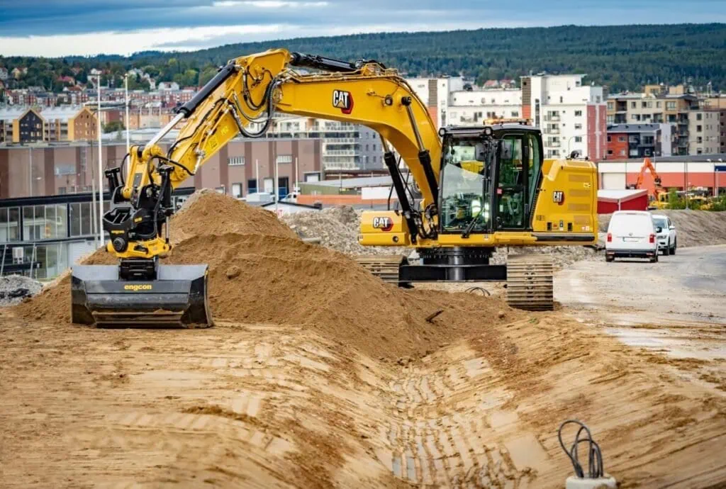CAT 323 3