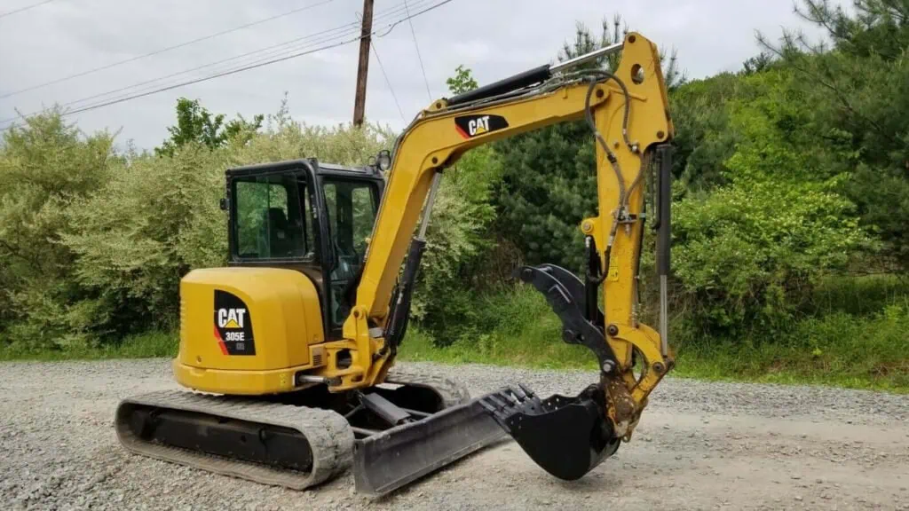 CAT305hydraulicthumb1 1400x