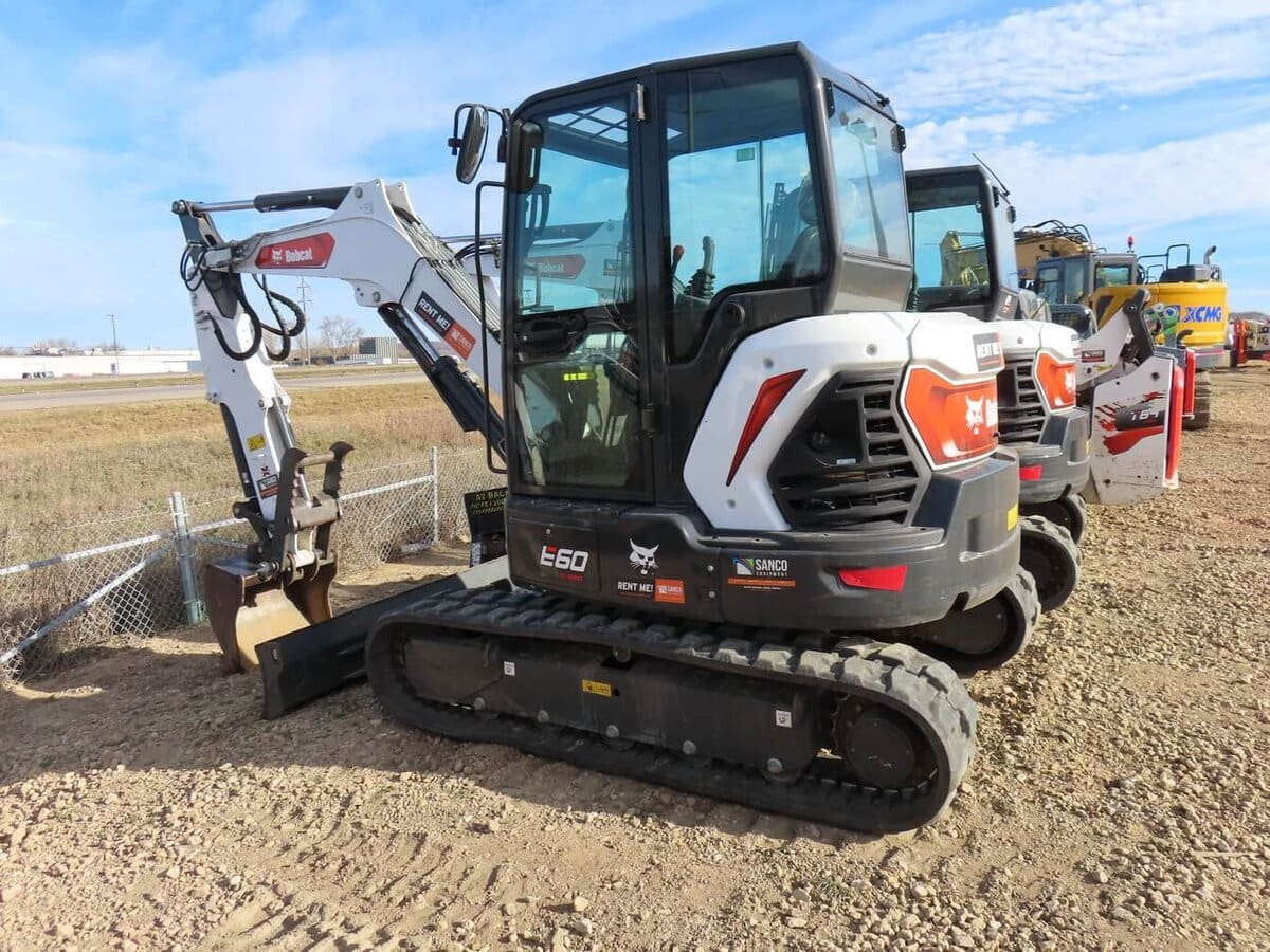 bobcat excavator size