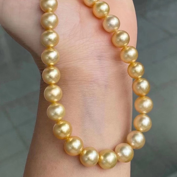 8.0-10.0mm AAA runde goldene Südseeperlen Kette – Bild 3